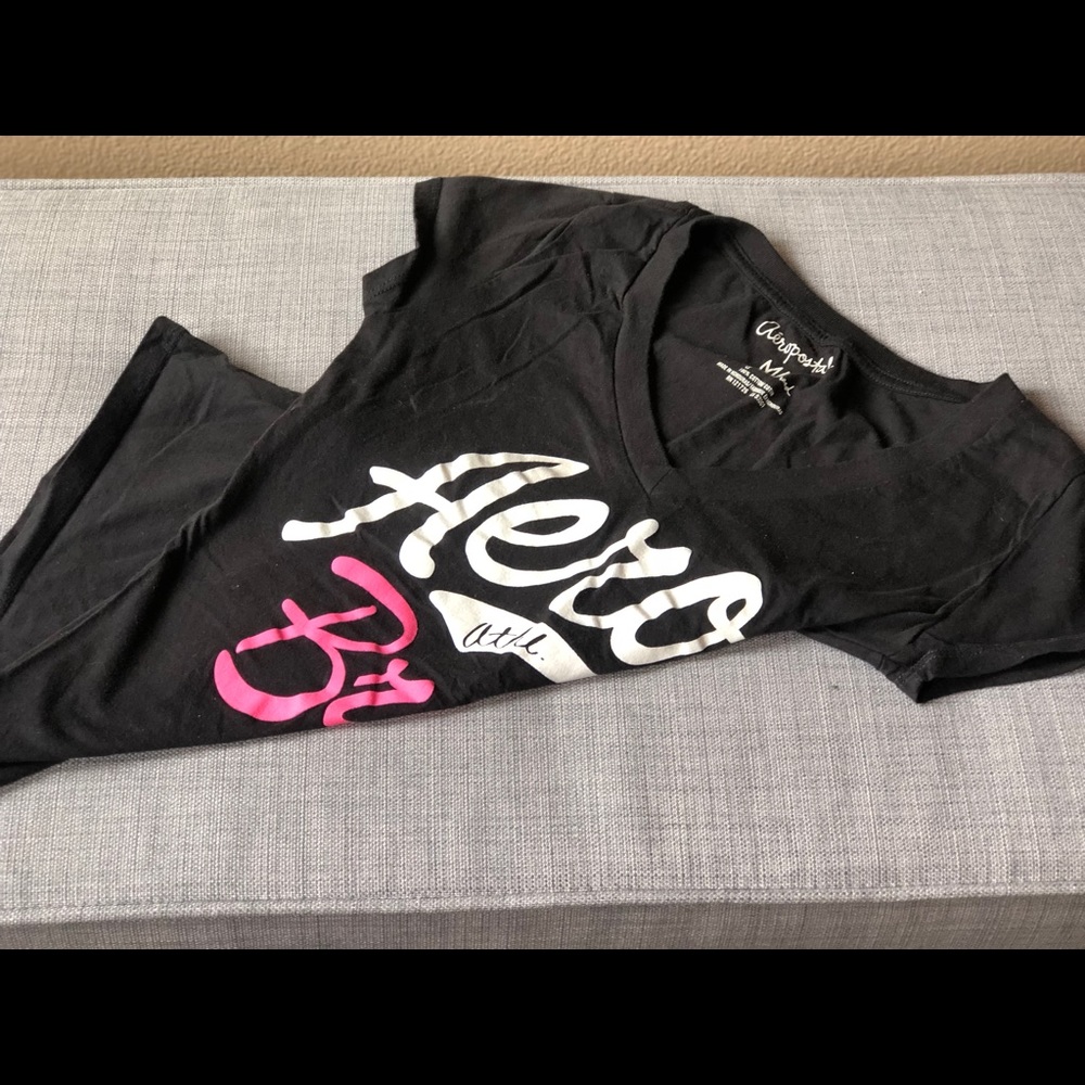 Aeropostale v neck tee